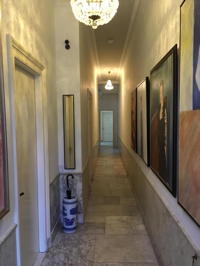 Kangaroom Amsterdam Luaran gambar