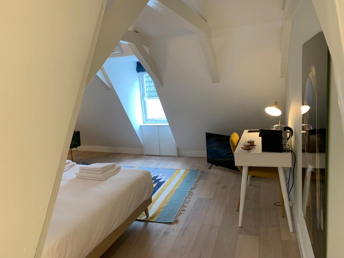 Kangaroom Amsterdam Luaran gambar